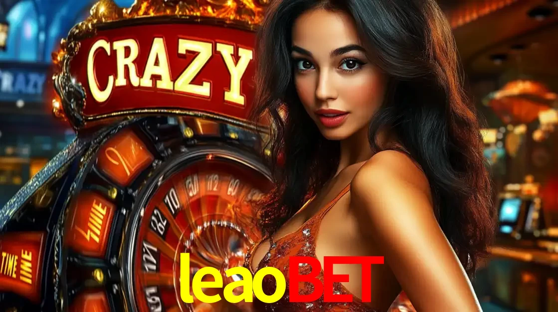 Mulher glamourosa olhando para a câmera com a roda vermelha do Crazy Time ao fundo em um ambiente de cassino, destacando a emoção dos jogos ao vivo no leaobet.